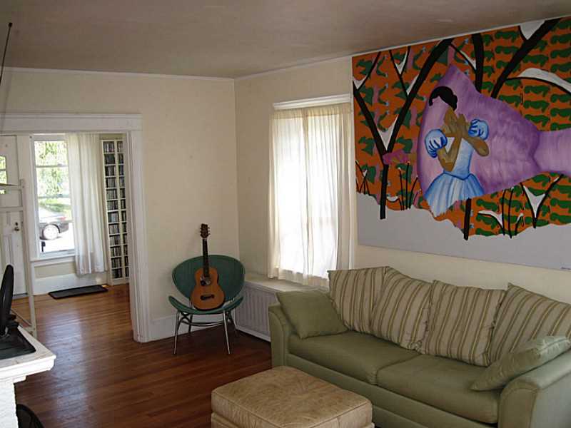 134 Lyndon Road Cranston, RI 02905 - Photo 3 of 25 Living Room.