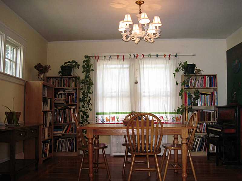 134 Lyndon Road Cranston, RI 02905 - Photo 7 of 25 Dining Room.