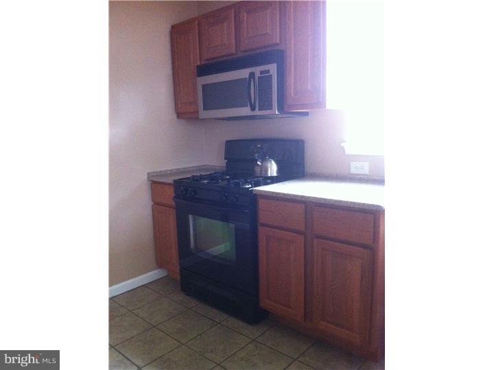 414 Holly Road Yeadon, PA 19050 - Photo 8 of 23