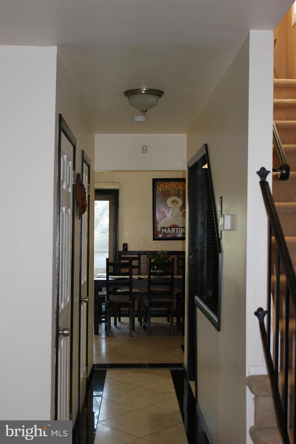 514 Fairfield Road Hightstown, NJ 08520 - Photo 2 of 10 Hallway Marble flooring