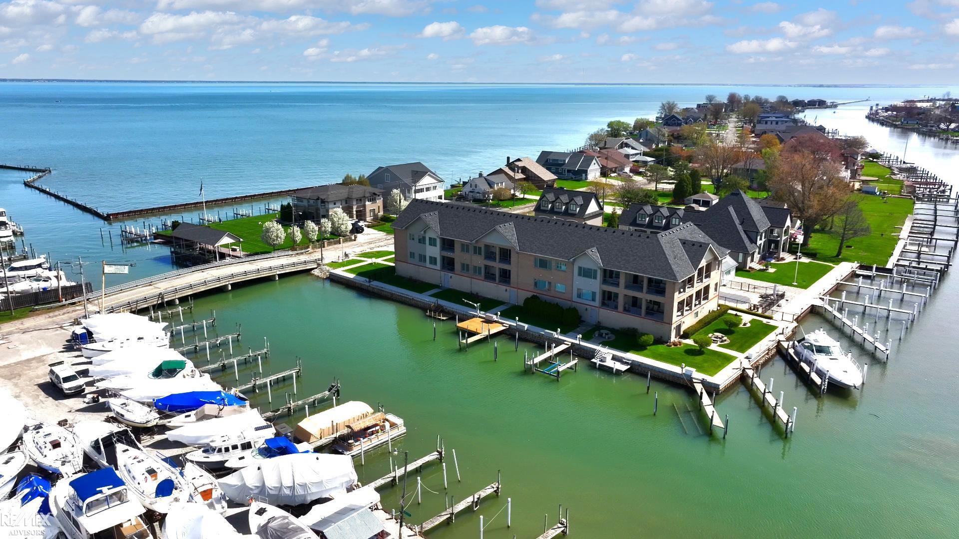 32172 North River Road, Unit 17 Harrison Township, MI 48045 - Photo 66 of 74