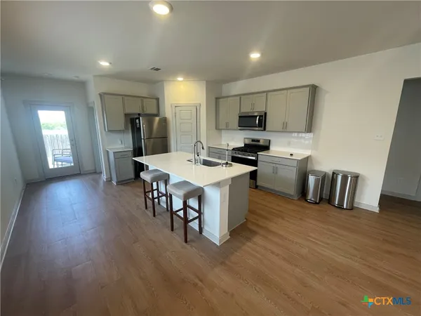 $1,865 | 308 Millbrook Boulevard, San Marcos, TX 78666