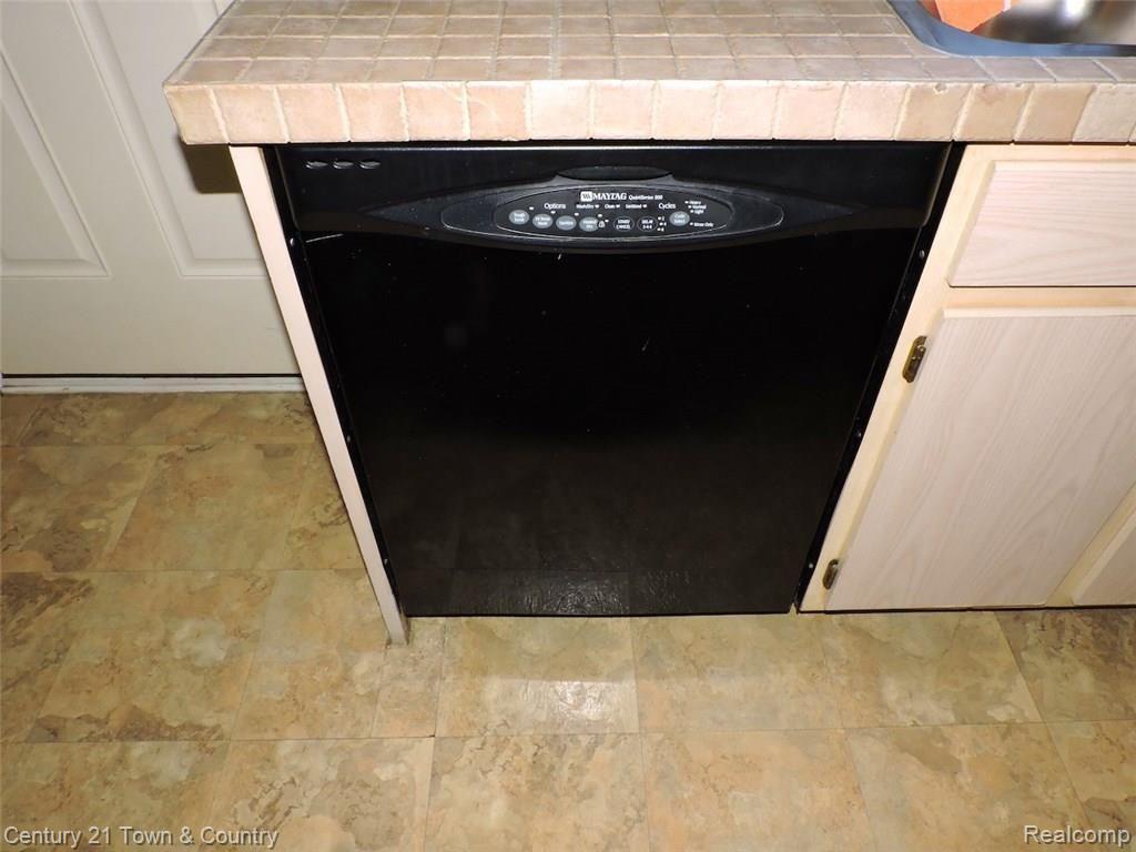 22216 Cape Cod Way, Unit 53 Farmington, MI 48336 - Photo 22 of 30 22.JPG