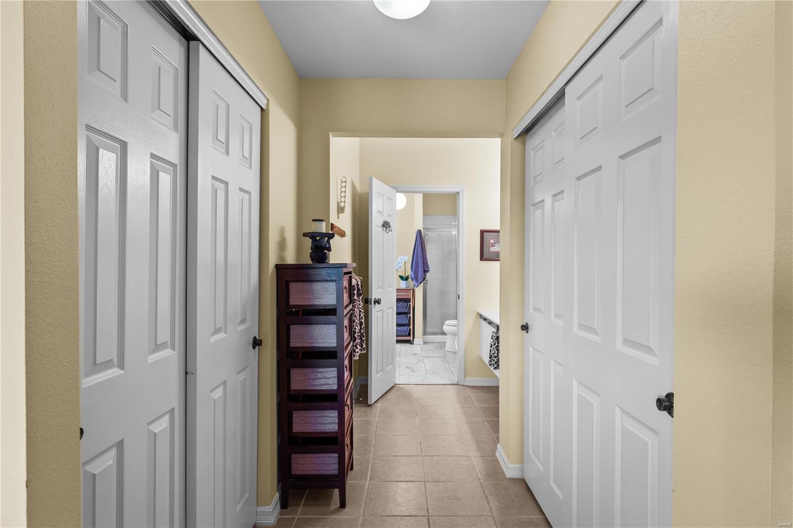 1858 Ridgeview Cir Drive Ballwin, MO 63021 - Photo 14 of 27 Gallery Image 14