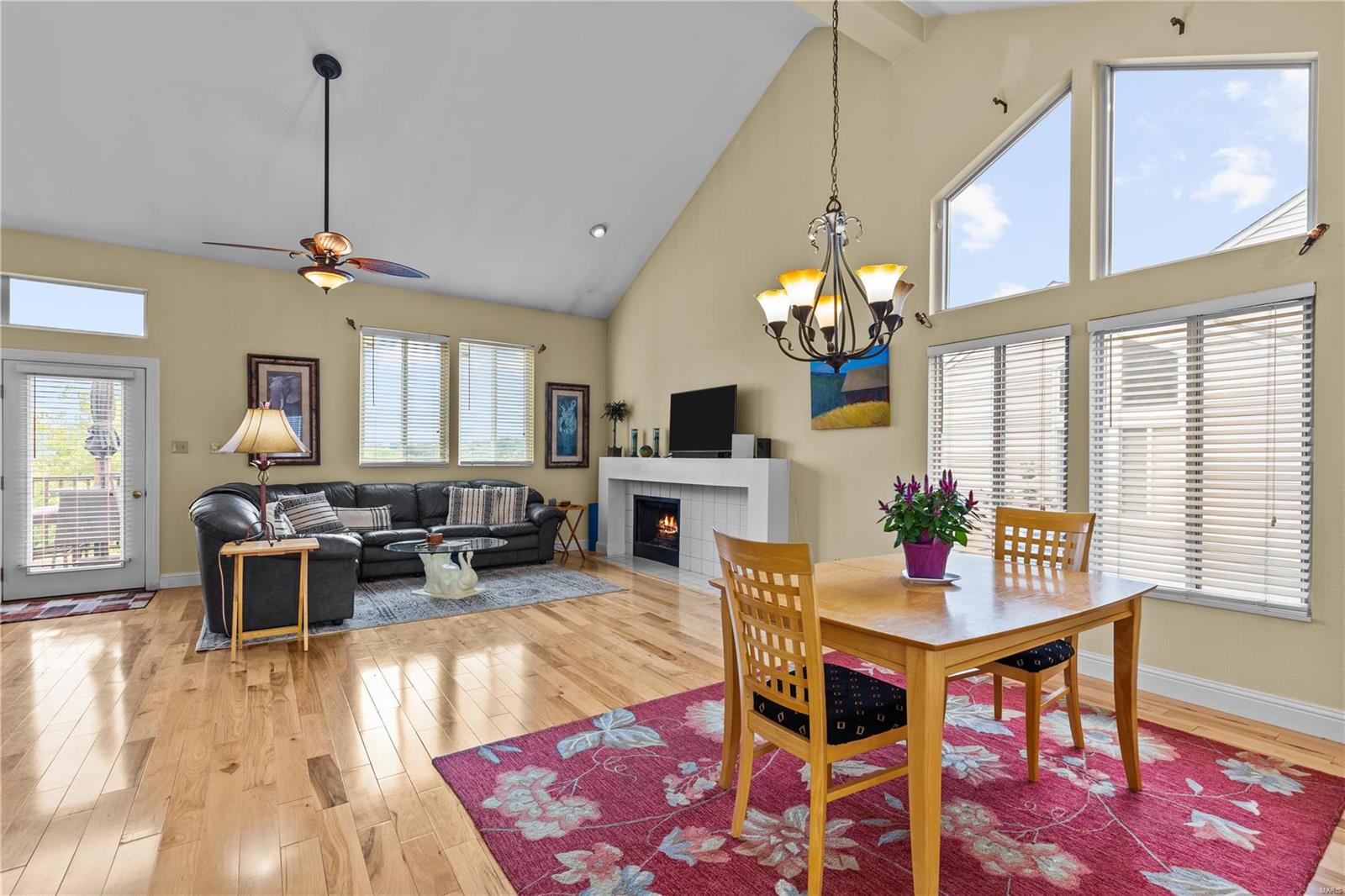 1858 Ridgeview Cir Drive Ballwin, MO 63021 - Photo 6 of 27 Gallery Image 6