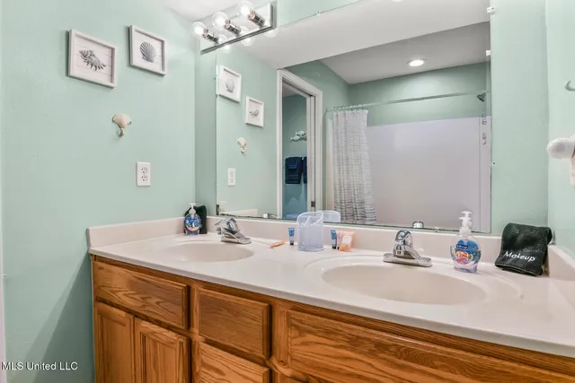 $2,295 | 1664 Beach Boulevard, Unit B65, Biloxi, MS 39531