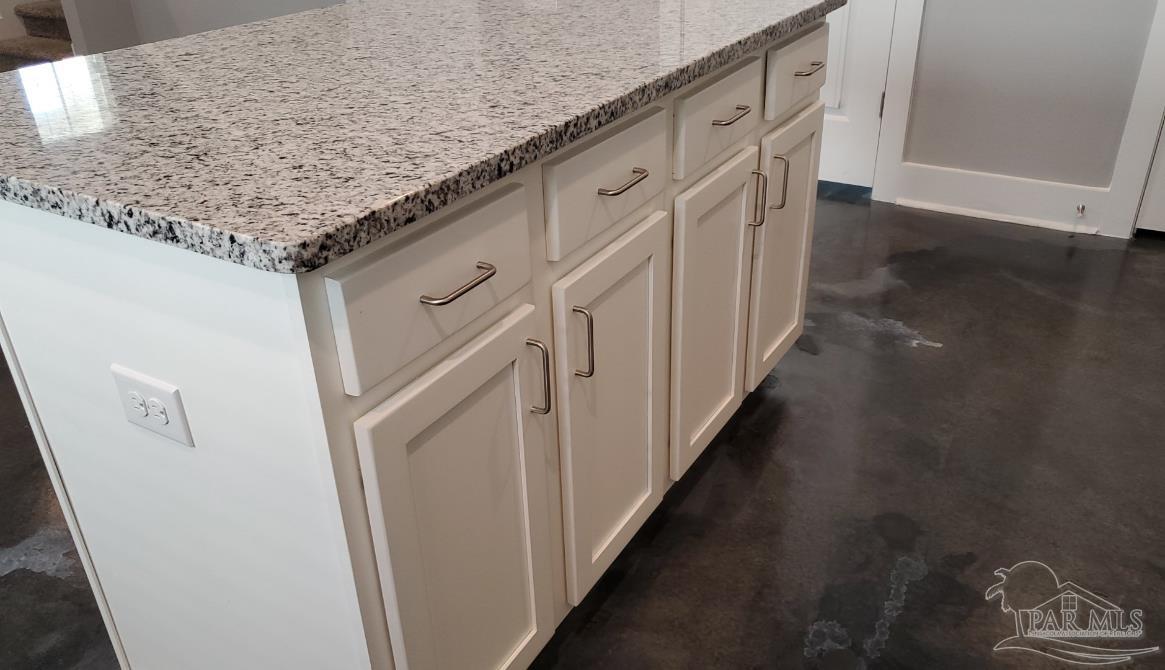 9822 Utopia Drive, Unit E Pensacola, FL 32514 - Photo 9 of 13 a view of entryway