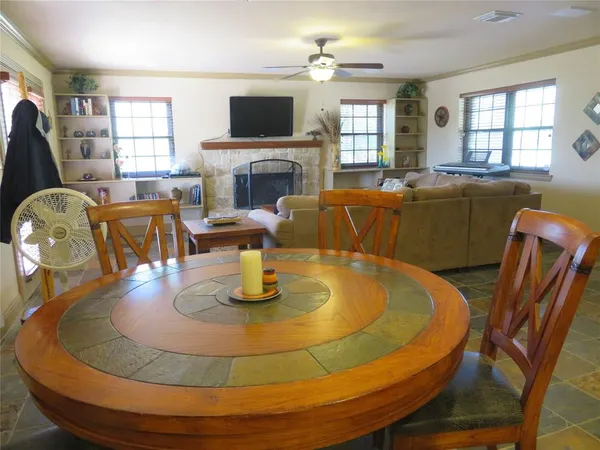 $2,400 | 37 Byrd Lane, Pottsboro, TX 75076