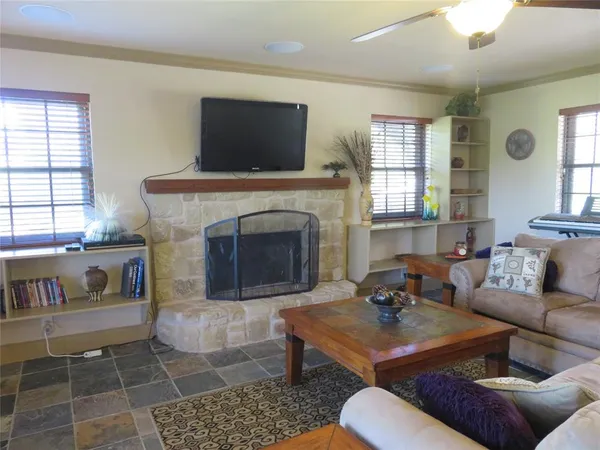 $2,400 | 37 Byrd Lane, Pottsboro, TX 75076