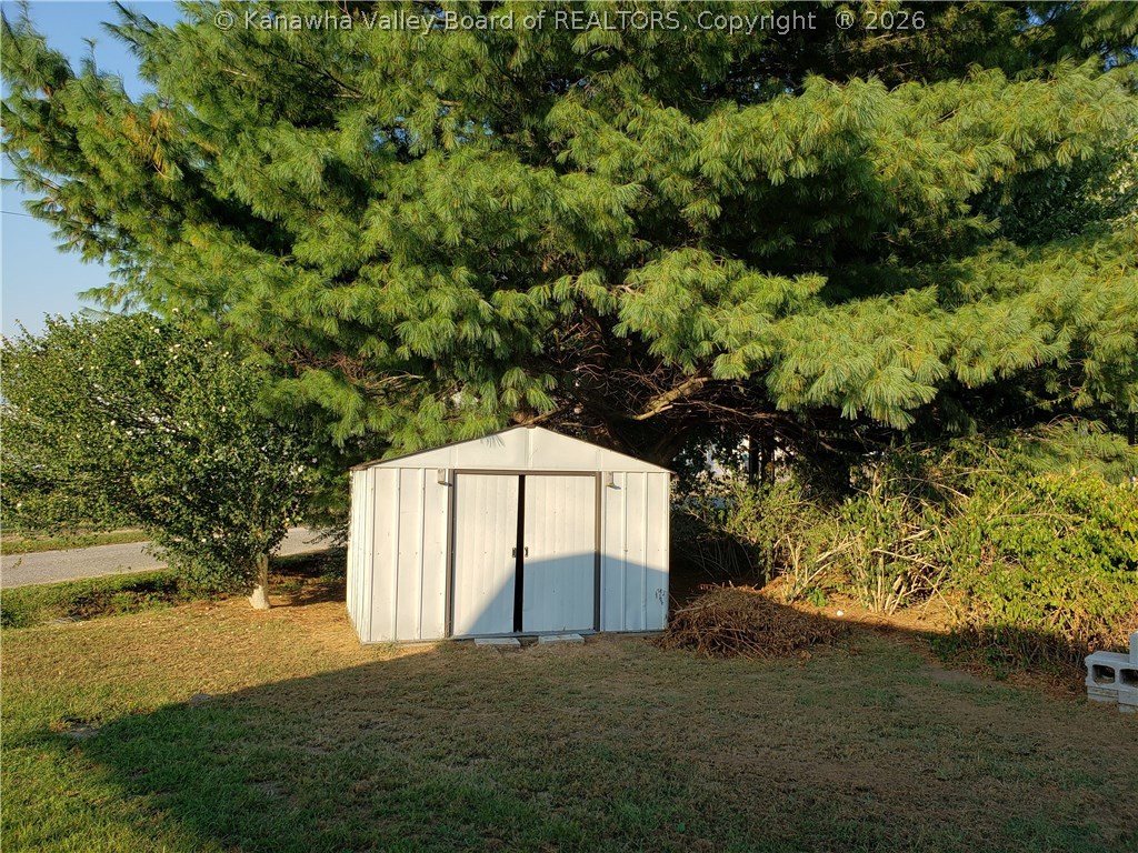 11169 Huntington Road Gallipolis Ferry, WV 25515 - Photo 18 of 20 Storage Building
