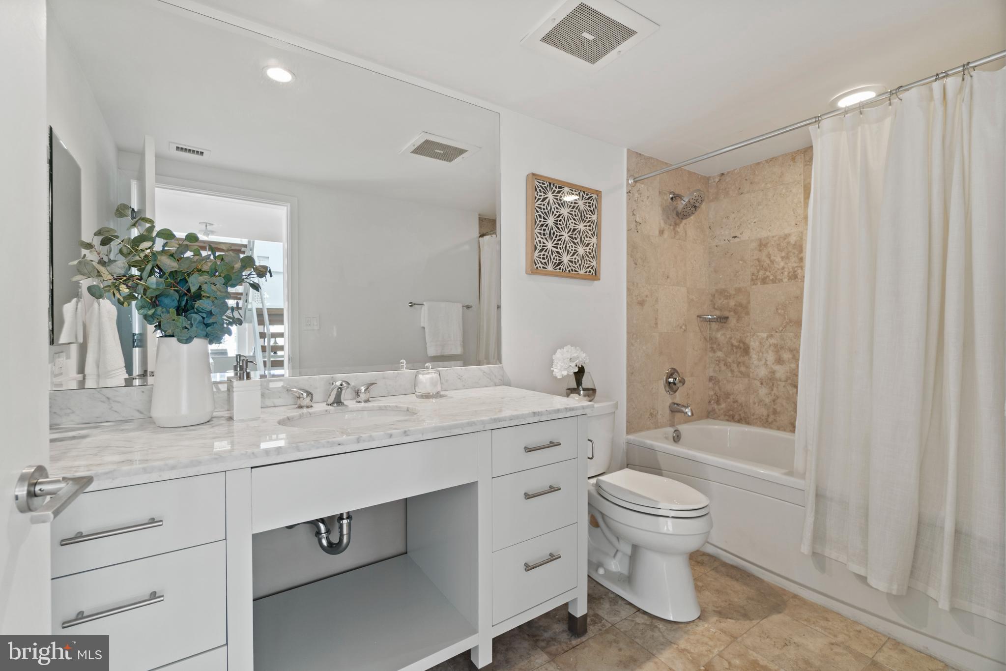 912 F Street Northwest, Unit 905 Washington, DC 20004 - Photo 33 of 54