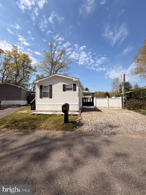 112 Woodside Road New Egypt, NJ 08533 - Photo 4 of 22