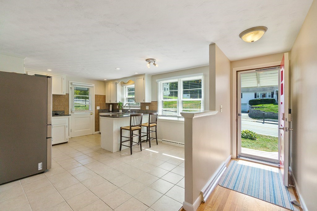 290 River Road Tewksbury, MA 01876 - Photo 3 of 40 Gallery Image 3