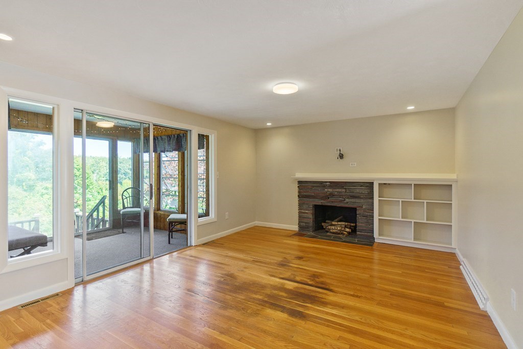 290 River Road Tewksbury, MA 01876 - Photo 8 of 40 Gallery Image 8