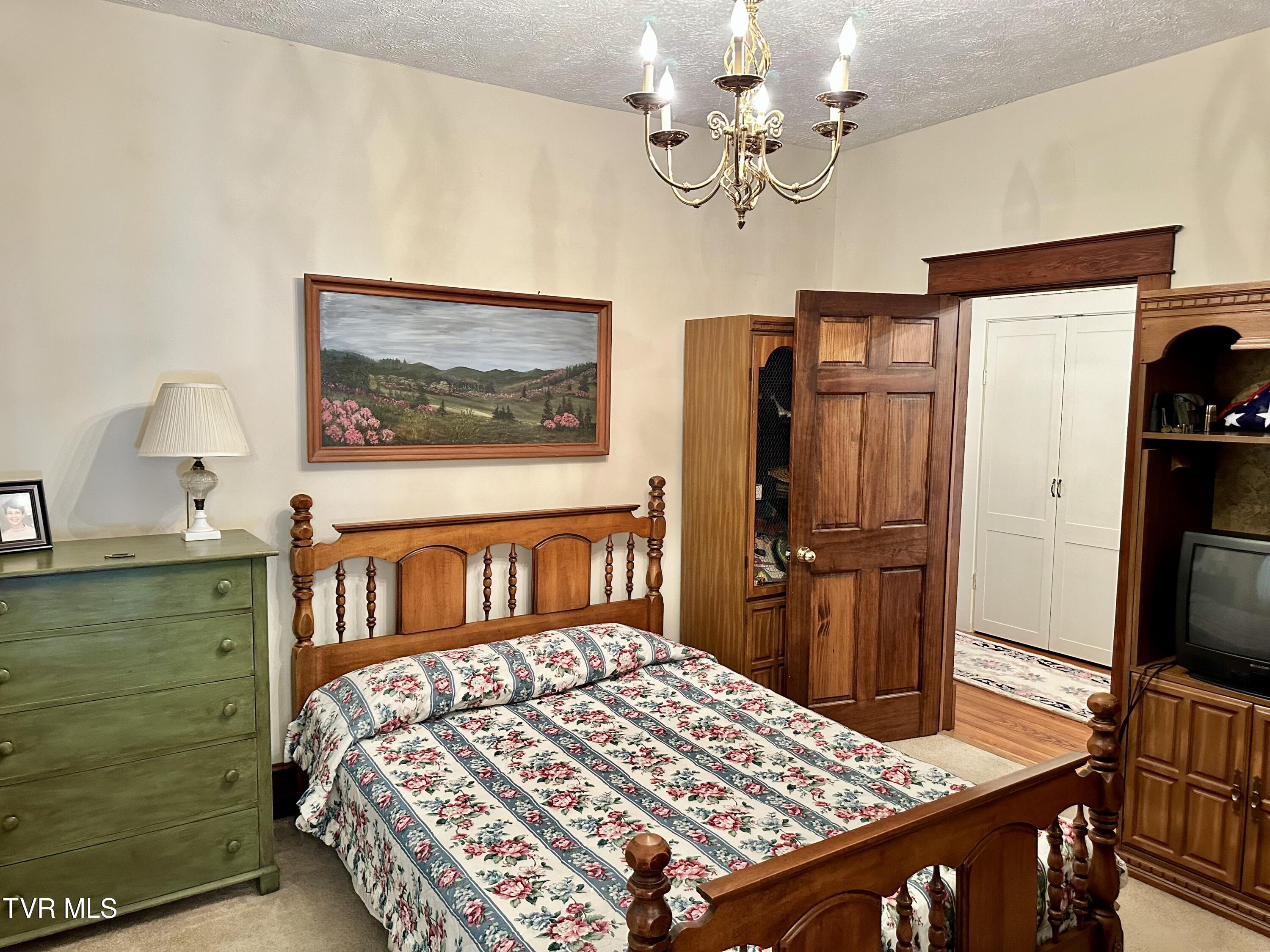 1220 Columbia Road Bristol, TN 37620 - Photo 33 of 44 IMG_6044