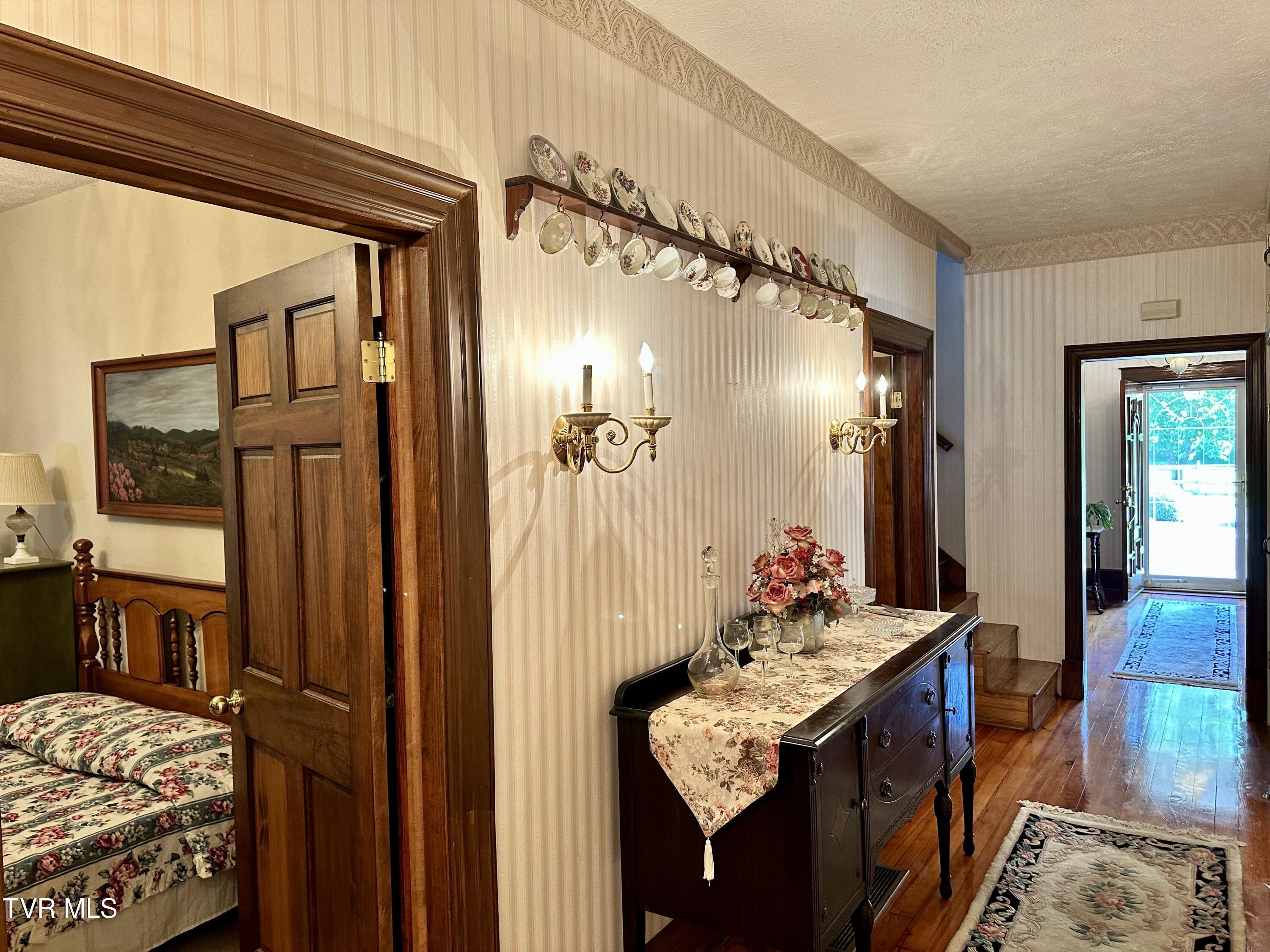 1220 Columbia Road Bristol, TN 37620 - Photo 36 of 44 IMG_6047