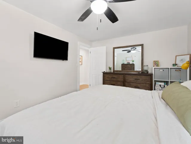 $395,000 | 1001 Lynnwood Lane, Somerdale, NJ 08083