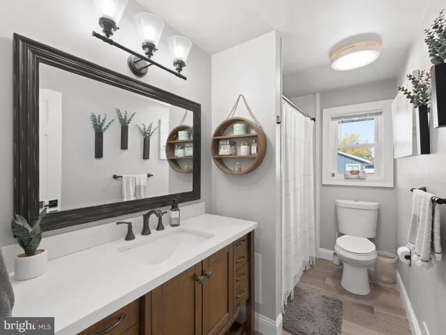 $395,000 | 1001 Lynnwood Lane, Somerdale, NJ 08083