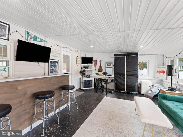 $395,000 | 1001 Lynnwood Lane, Somerdale, NJ 08083