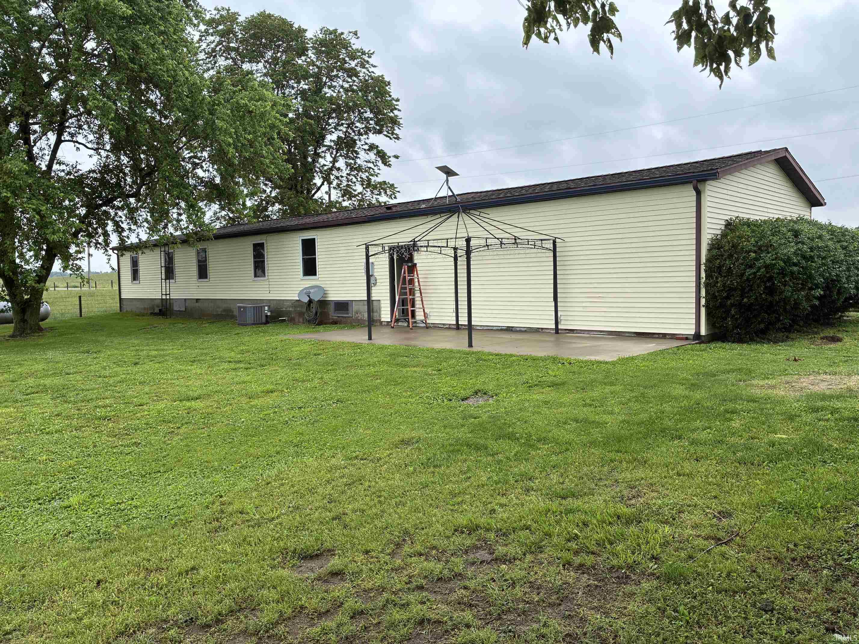 8967 North Schulze Road Oaktown, IN 47561 - Photo 3 of 31