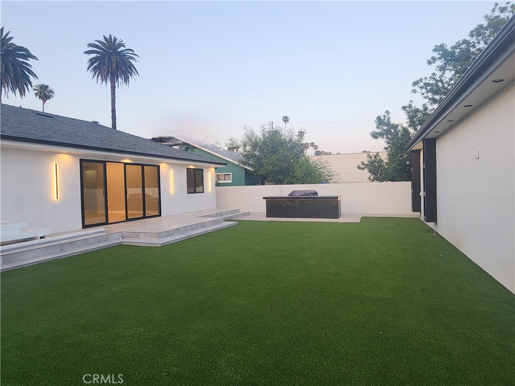 20522 Sherman Way Winnetka, CA 91306 - Photo 36 of 52