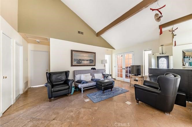 40207 Mimulus Way Temecula, CA 92591 - Photo 4 of 20 Living Room