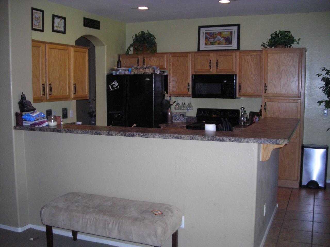 3250 East Hampton Lane Gilbert, AZ 85295 - Photo 4 of 11 Breakfast Bar