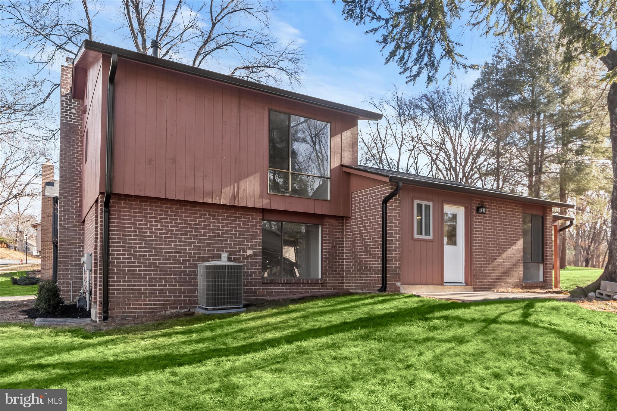 9511 Wandering Way Columbia, MD 21045 - Photo 57 of 62 a front view of house with yard