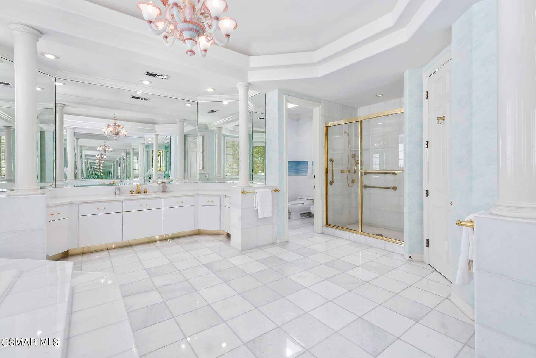 5467 Wellesley Drive Calabasas, CA 91302 - Photo 41 of 60 50