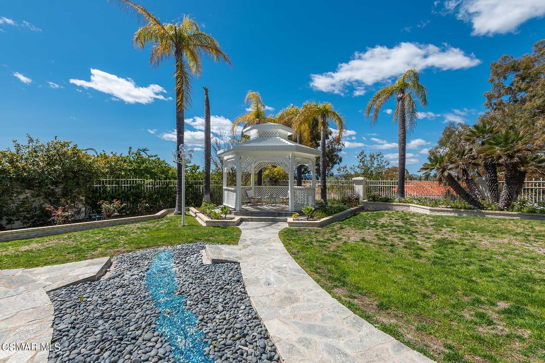 5467 Wellesley Drive Calabasas, CA 91302 - Photo 52 of 60 a view of a volley ball court