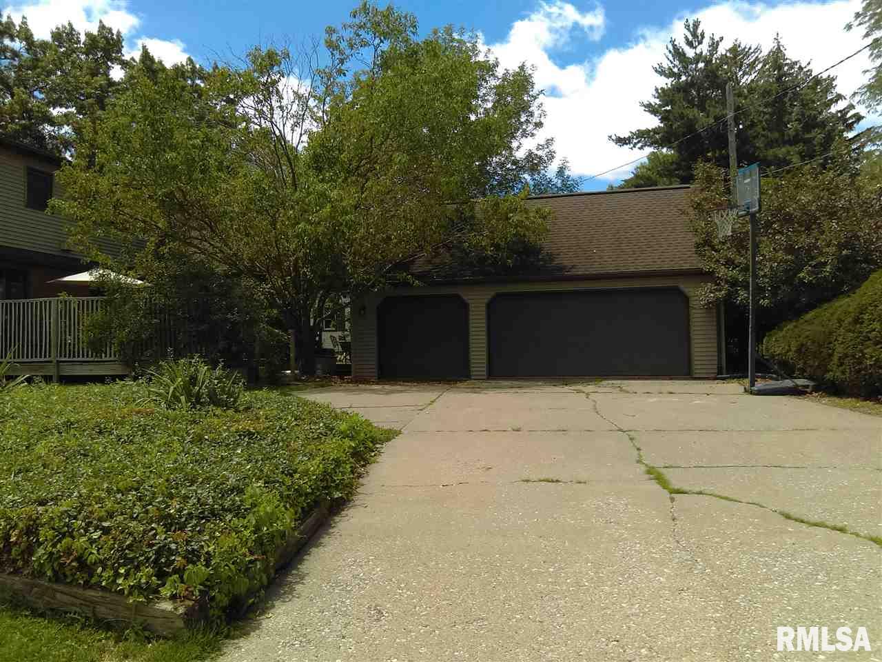 3322 Middle Road Davenport, IA 52803 - Photo 24 of 24 Gallery Image 24