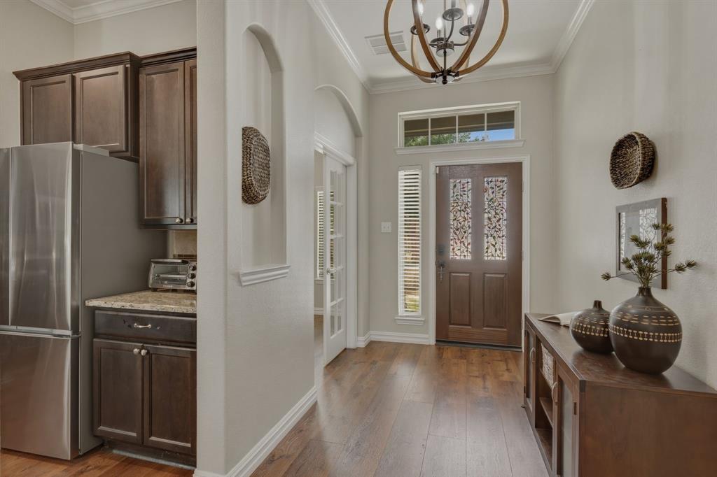 545 Salida Road Fort Worth, TX 76052 - Photo 4 of 27