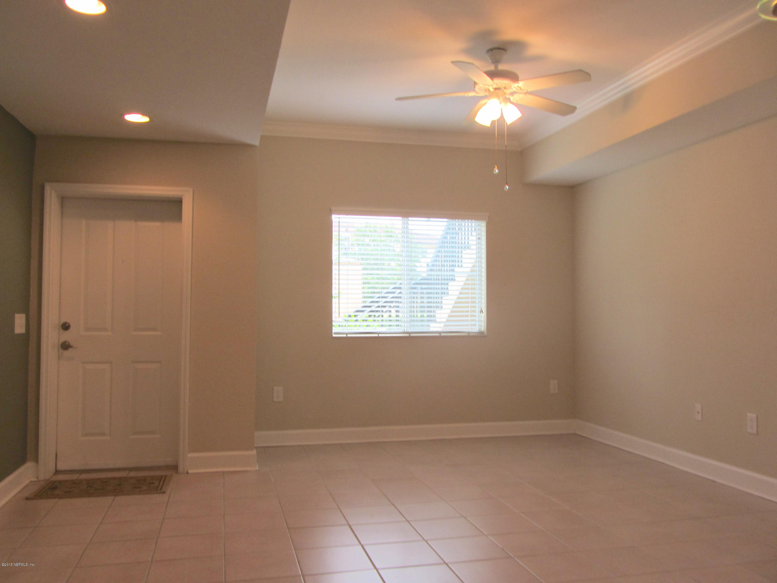 9745 Touchton Road, Unit 803 Jacksonville, FL 32246 - Photo 12 of 52 Living Room