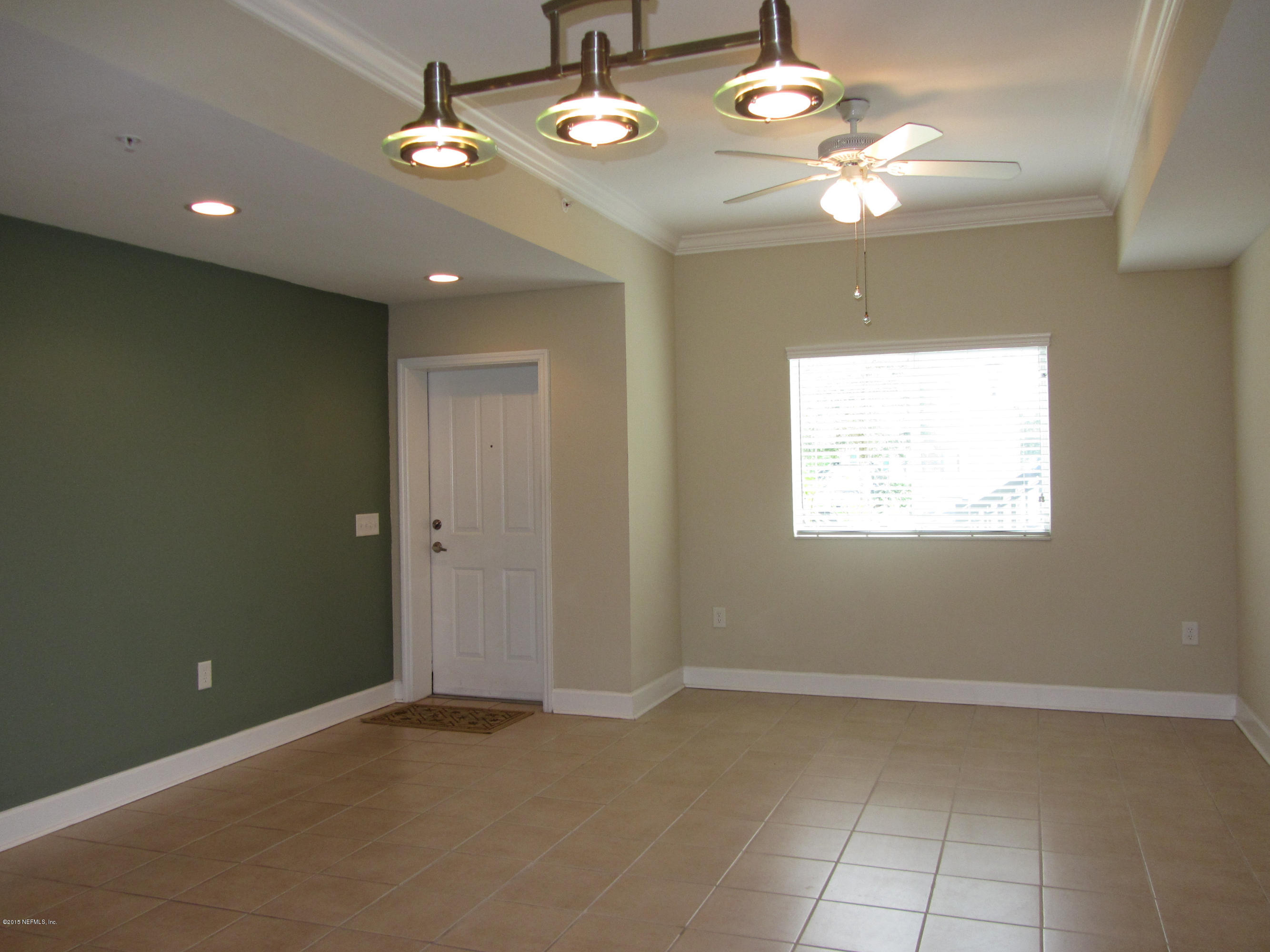 9745 Touchton Road, Unit 803 Jacksonville, FL 32246 - Photo 39 of 52 Front door LR/DR view