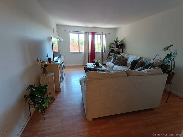 $169,900 | 192 Kaynor Drive, Unit K, Waterbury, CT 06708