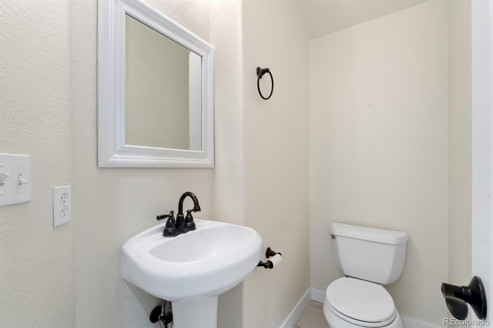 3501 South Ivanhoe Street Denver, CO 80237 - Photo 7 of 25