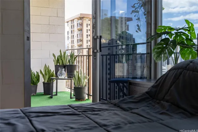 $335,000 | 1415 Victoria Street, Unit 908, Honolulu, HI 96822