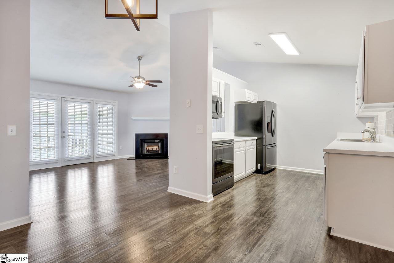 908 Pelham Square Way Greer, SC 29650 - Photo 2 of 18 Gallery Image 2