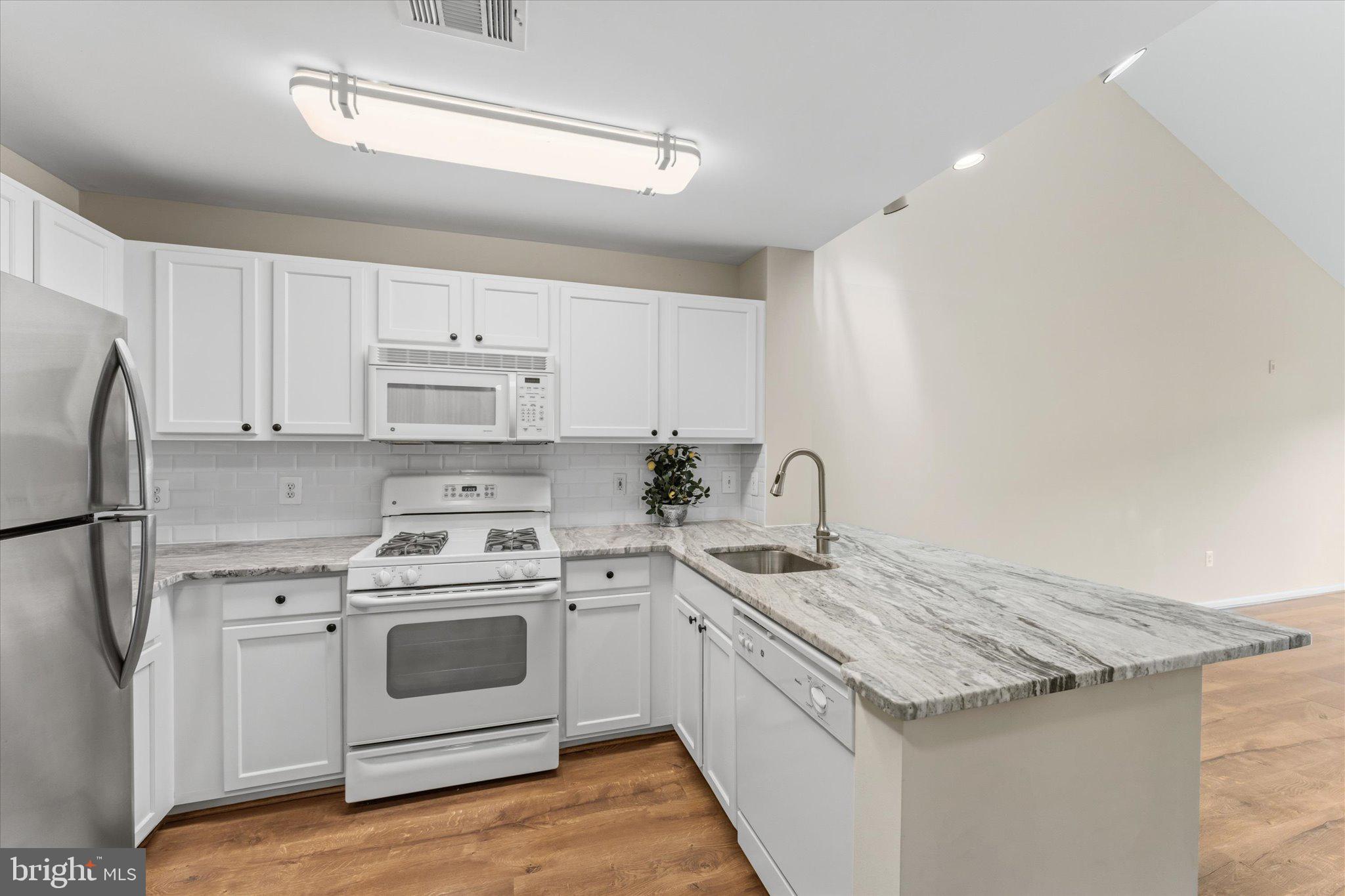 12000 Market Street, Unit 446 Reston, VA 20190 - Photo 8 of 28
