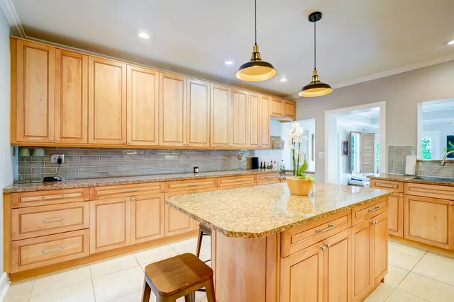 $6,950 | 411 26th Street, West Palm Beach, FL 33407