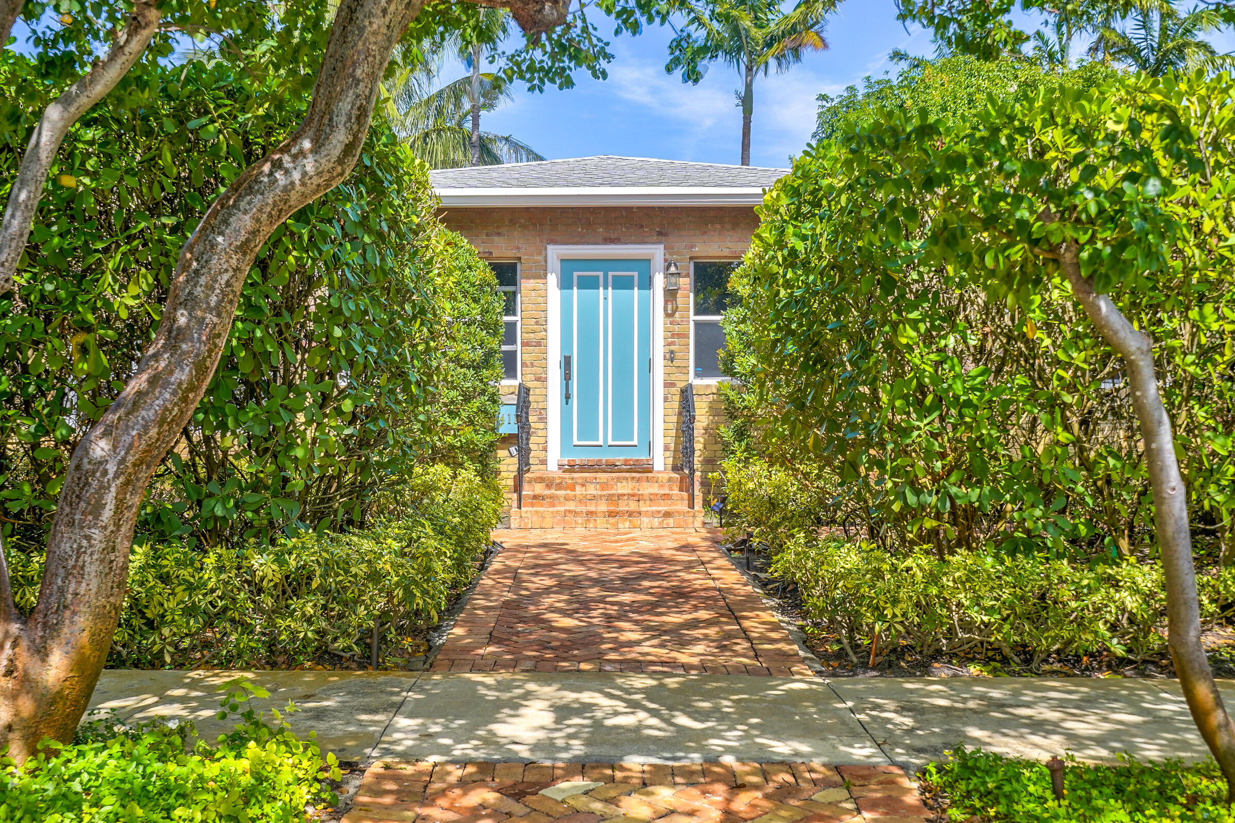 411 26th Street West Palm Beach, FL 33407 - Photo 2 of 65 41126St-1