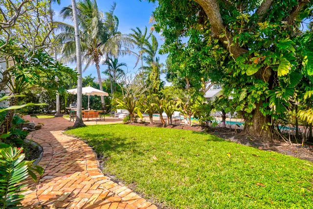 $6,950 | 411 26th Street, West Palm Beach, FL 33407