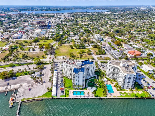 $6,950 | 411 26th Street, West Palm Beach, FL 33407