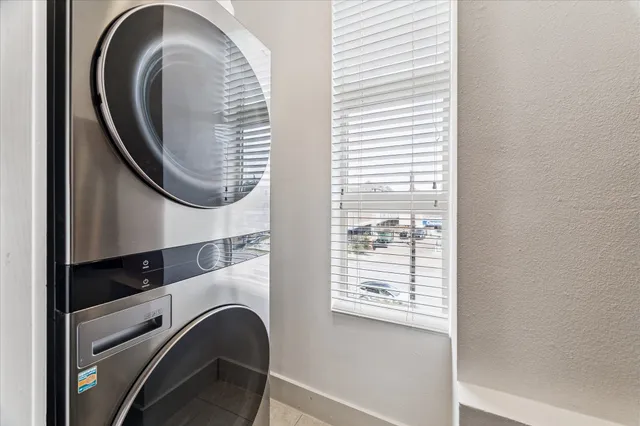 $410,000 | 1508 Crockett Street, Unit C, Houston, TX 77007