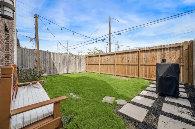 $410,000 | 1508 Crockett Street, Unit C, Houston, TX 77007