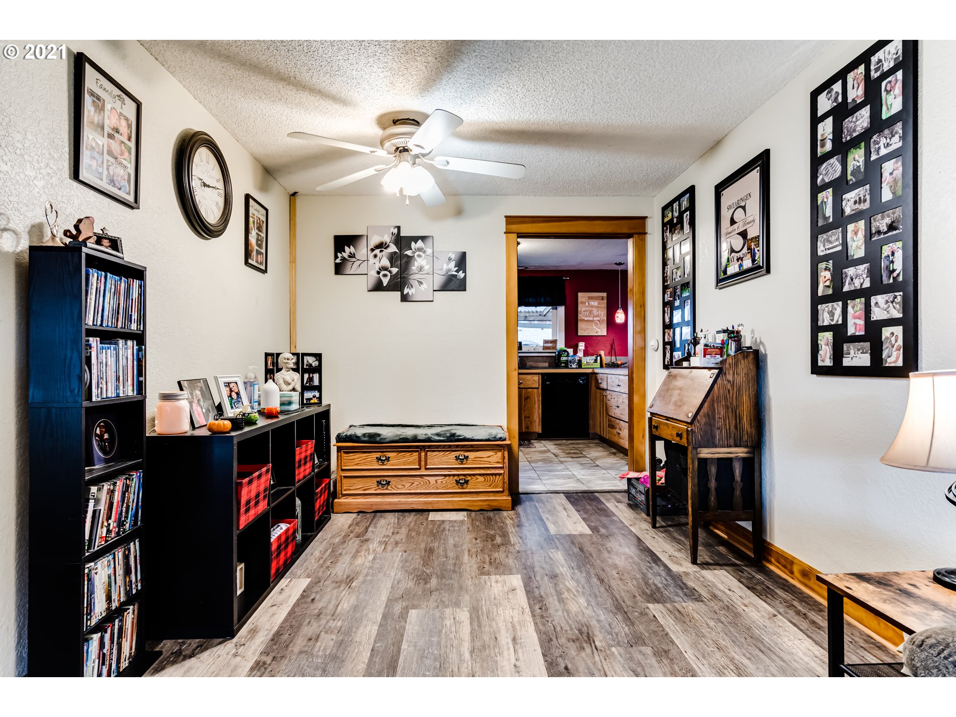 454 South 49th Place Springfield, OR 97478 - Photo 5 of 32 Gallery Image 5