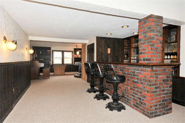 13 Town Line Road Burlington, MA 01803 - Photo 18 of 22 a living room with furniture