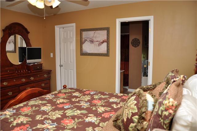 1847 Twin Rivers Road Clarksville, TN 37040 - Photo 12 of 20 Gallery Image 12