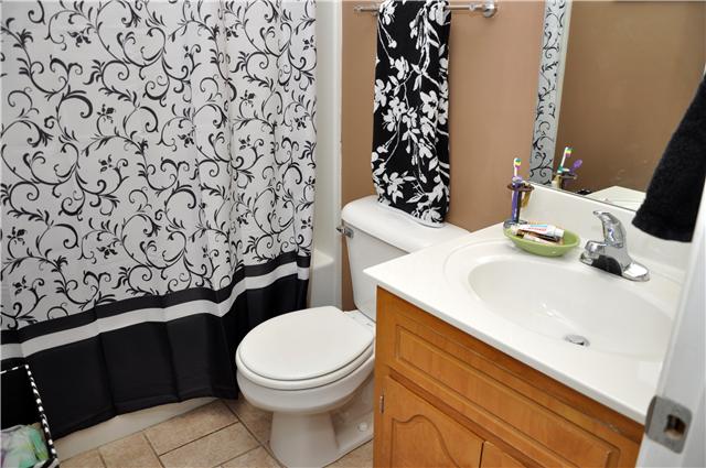 1847 Twin Rivers Road Clarksville, TN 37040 - Photo 17 of 20 Full Bath