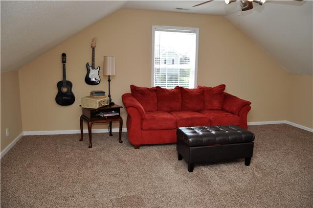 1847 Twin Rivers Road Clarksville, TN 37040 - Photo 18 of 20 Large Bonus Room Upstairs with New Carpet & Paint